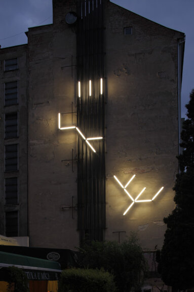 Jiří Thýn, Light Composition No. 15, 2011, Light Installation, facade facing Římské square Františkánská 17